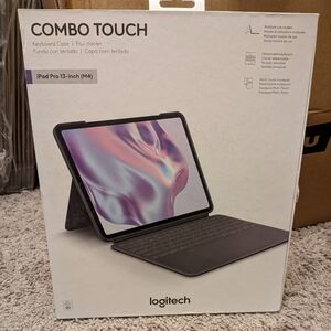 Logitech Combo Touch iPad Pro 13-inch (M4) Keyboard Case